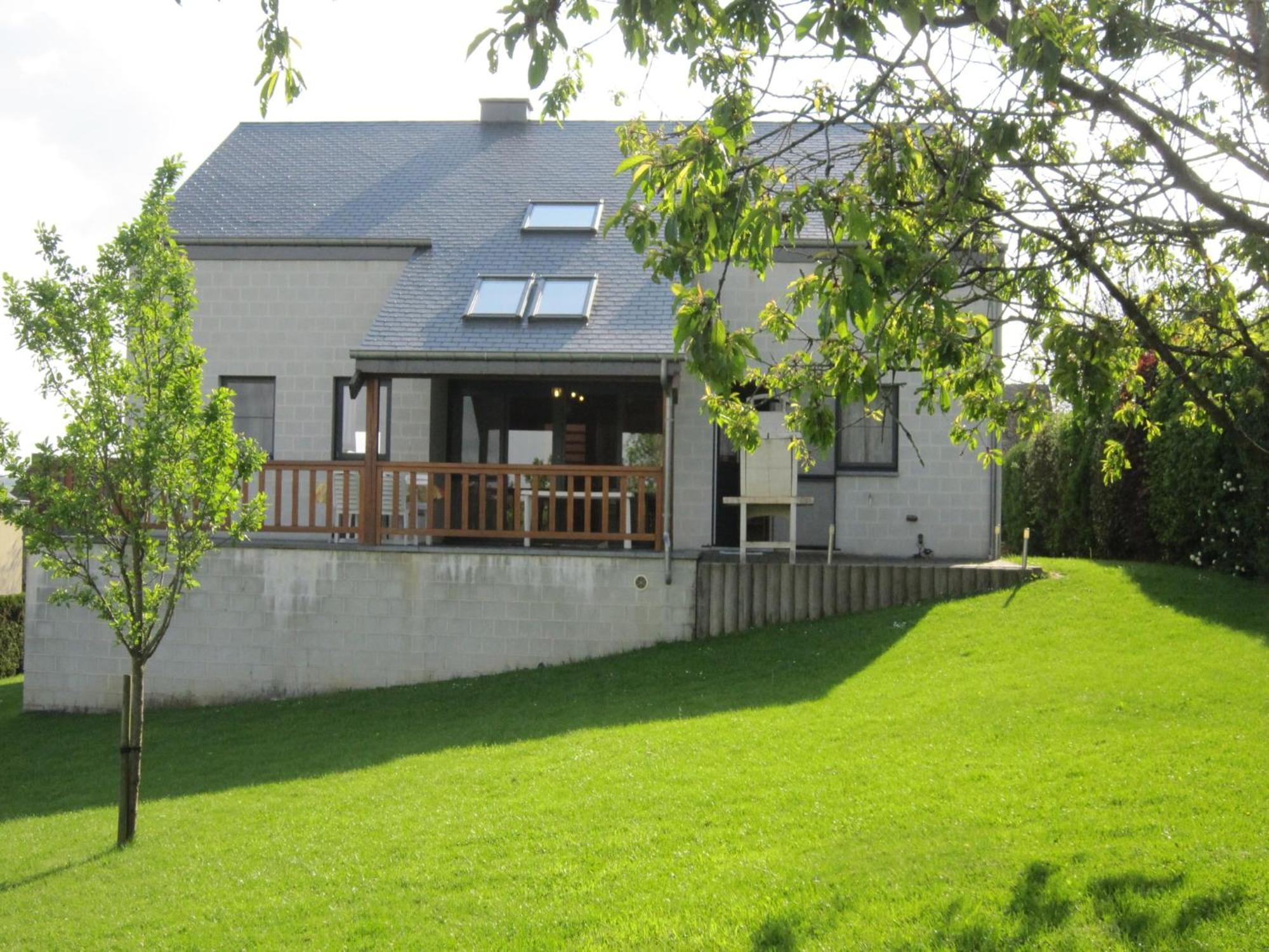 Contemporary Holiday Home In Houffalize With Private Garden Exterior photo